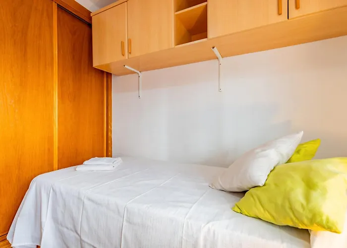 Atico Luminoso Con Vistas En *